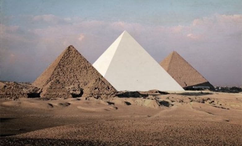  شكل الاهرامات زمان