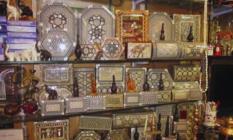 من محلات شارع المعز