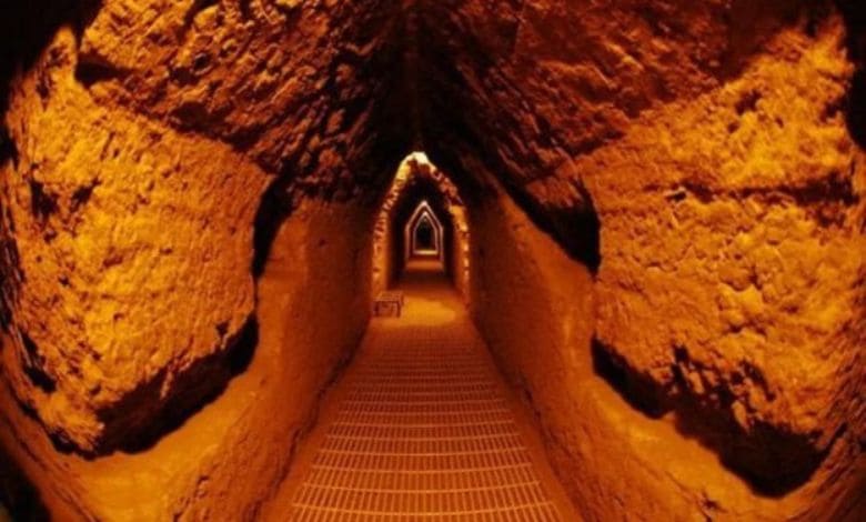 الاهرامات من الداخل