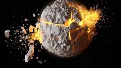 تفسير حلم سقوط القمر على الأرض وانفجاره
