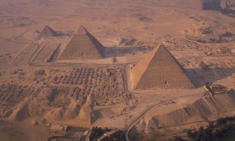معلومات عن الأهرامات المصرية